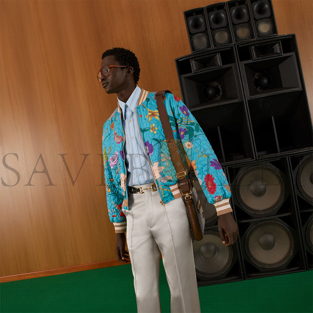 g*u*i gg S*p*e messenger bag 681021 (23.5*21*4.5cm)